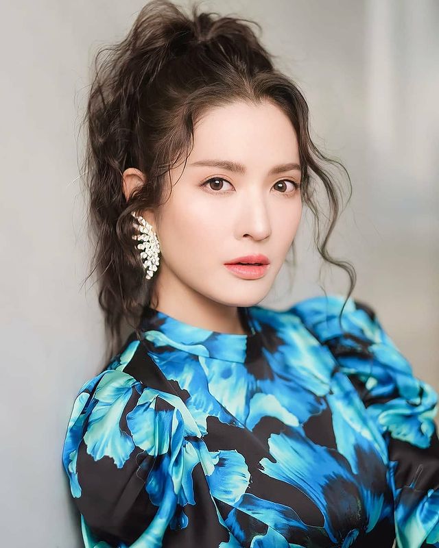 แอฟ ทักษอร งานเข้าชาวเน็ตวิจารณ์ ไม่เหมาะรายการ 3 แซ่บ 