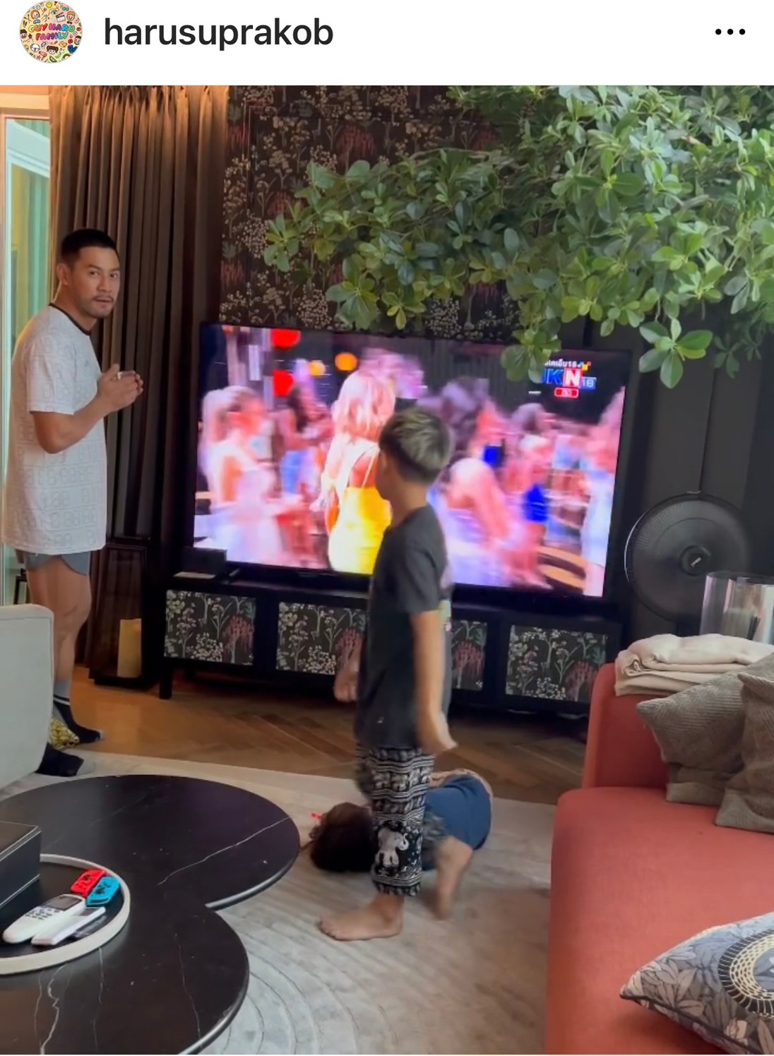 แฟนนางงามส่งกำลังใจให้ แอนนา เสืองามเอี่ยม หลังพลาดมงกุฎ MU 2022 แฟนนางงามส่งกำลังใจให้ แอนนา เสืองามเอี่ยม หลังพลาดมงกุฎ MU 2022