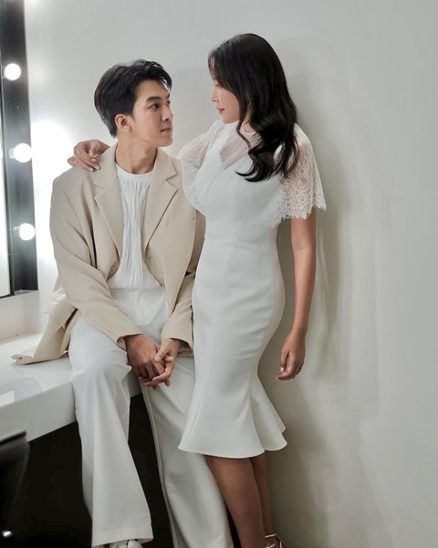 แบงค์ เดือด!! โดนคอมเมนต์แรง เตือน ไอซ์ ลูกสาว น้าค่อม ระวังสามีจะมีชู้!! แบงค์ เดือด!! โดนคอมเมนต์แรง เตือน ไอซ์ ลูกสาว น้าค่อม ระวังสามีจะมีชู้!!