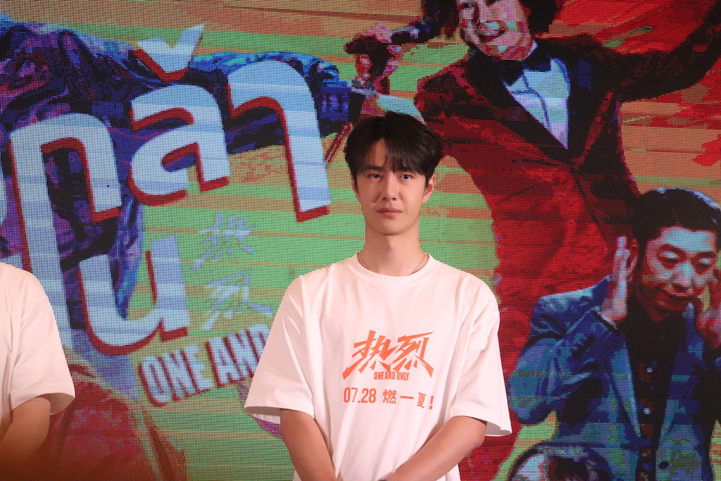 หล่อคูลโดนใจ!! ประมวลภาพ 'หวังอี้ป๋อ’ คัมแบ็กไทยโปรโมตหนังใหม่ One and Only