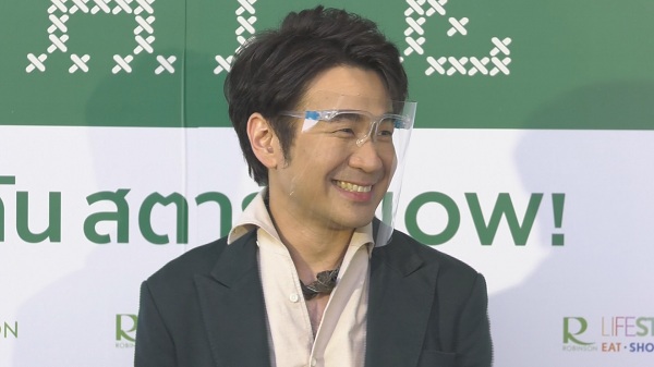 “แสตมป์ อภิวัชร์” กับทรงผมที่ไม่เคยเปลี่ยน (มีคลิป)   