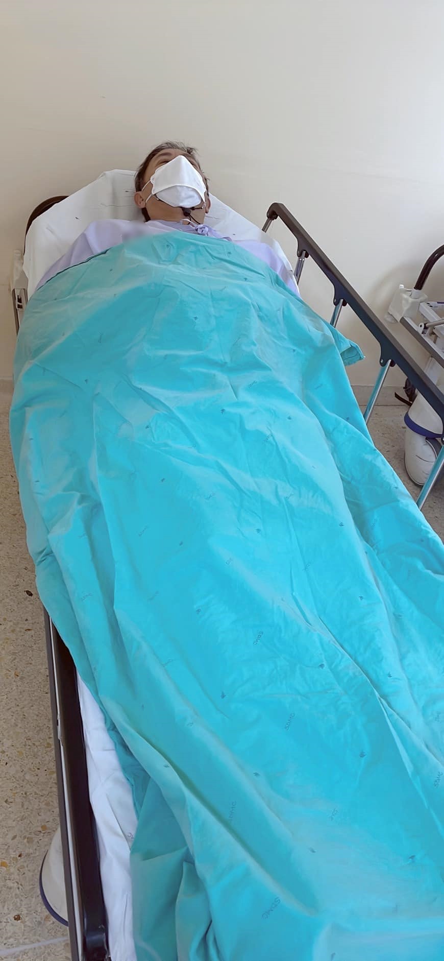 รอผลตรวจชิ้นเนื้อ! ไกรสร สามี พุ่มพวง ดวงจันทร์ เข้ารพ. แฟนๆ แห่ส่งกำลังใจแน่น