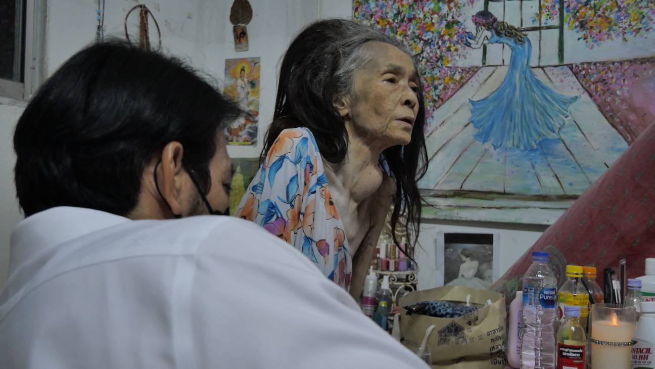 แปลงโฉมอดีตนางแบบ ติ๋ม พรเพ็ญ หลังเริ่มต้นชีวิตใหม่