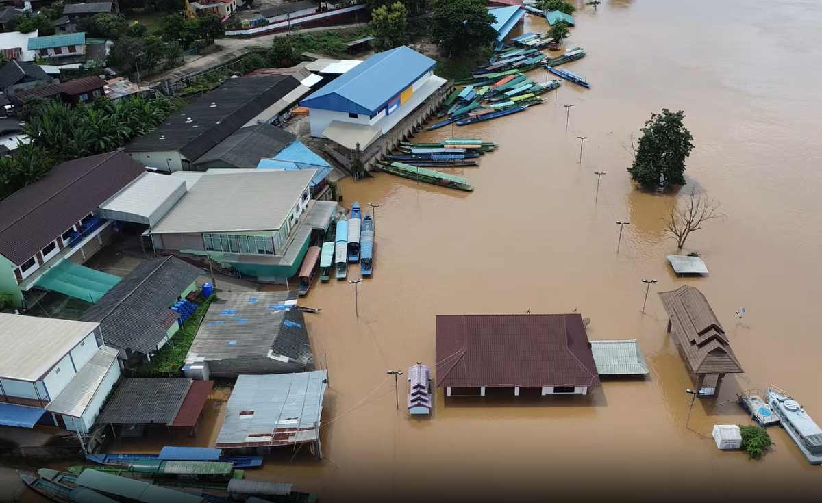 น้ำโขงที่ไหลผ่านเชียงของ จ.เชียงรายยังเพิ่มสูง น้ำโขงที่ไหลผ่านเชียงของ จ.เชียงรายยังเพิ่มสูง