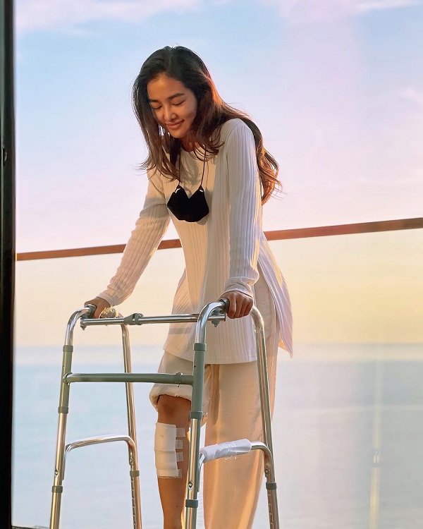 “กระแต อาร์สยาม” อัพเดทอาการหลังผ่าตัด 1 เดือนกลับมาเดินเองได้ (มีคลิป) “กระแต อาร์สยาม” อัพเดทอาการหลังผ่าตัด 1 เดือนกลับมาเดินเองได้ (มีคลิป)