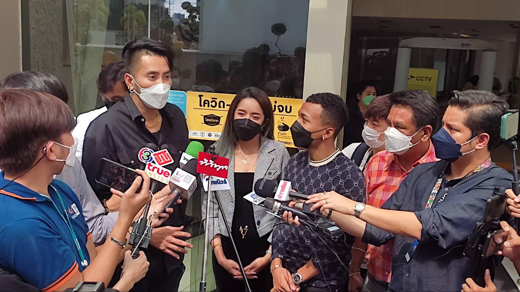 บอล เชิญยิ้ม โพสต์ยืนยัน กระรอก และภรรยา คือคนในครอบครัวและเป็นคนดี