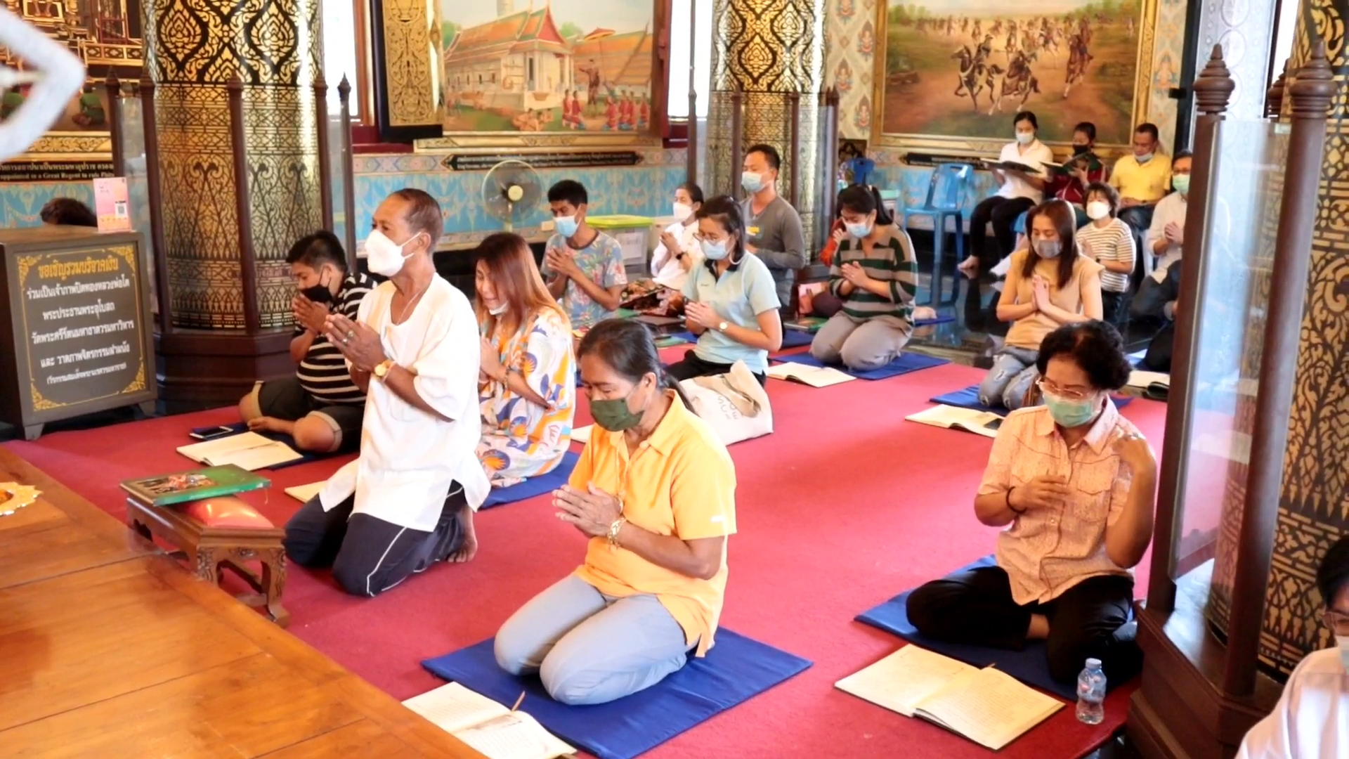 พระสงฆ์พิษณุโลก นำพุทธศาสนิกชน สวดมนต์ถวายพระพรชัยมงคล แด่ เจ้าฟ้าพัชรกิติยาภาฯ  