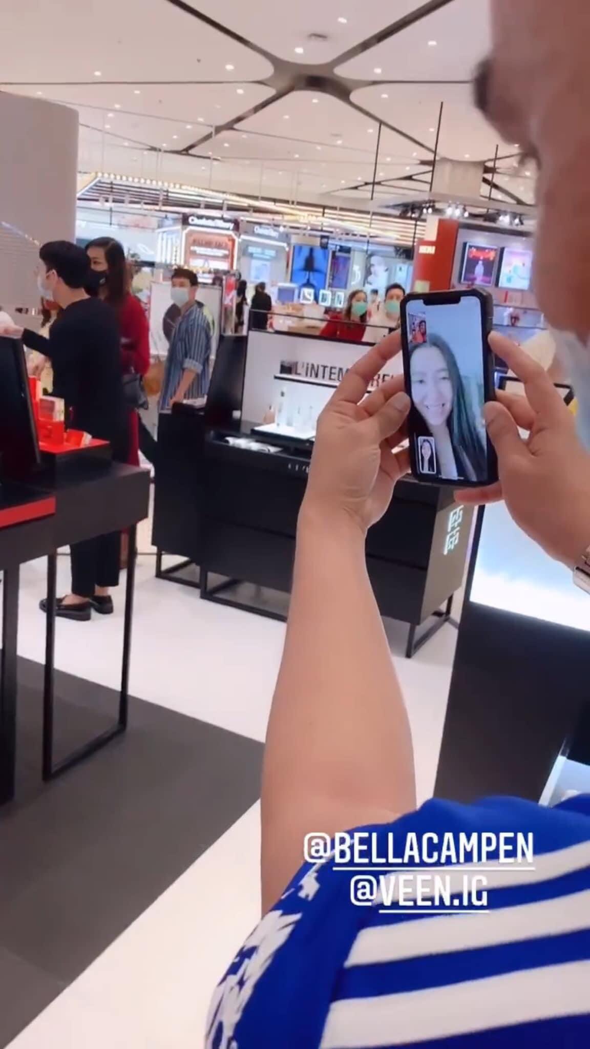 ห้างแตก! หลัง พระมหาเทวีเจ้าแห่งเมืองทิพย์ ไปเดินช้อปปิ้ง ห้างแตก! หลัง พระมหาเทวีเจ้าแห่งเมืองทิพย์ ไปเดินช้อปปิ้ง