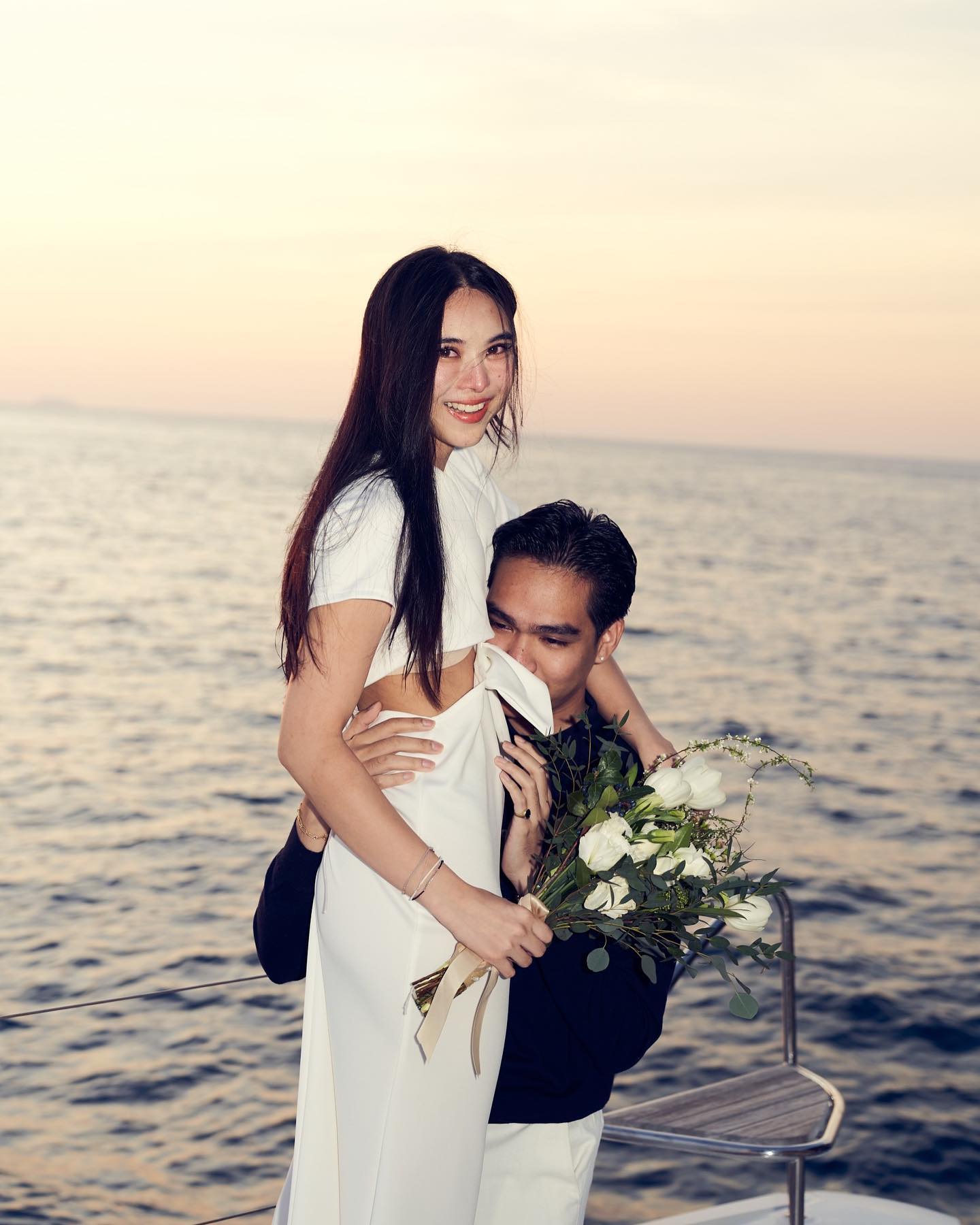 คุกเข่าขอแต่งงาน!! ขนมหวาน เตรียมลั่นระฆังวิวาห์ 