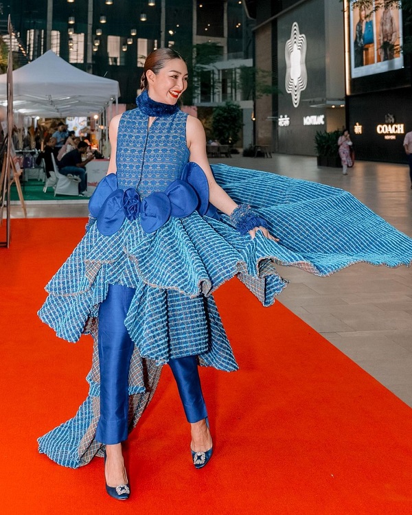 แพนเค้ก อวดความงดงามแฟชั่นผ้าไทย ที่เมืองมุมไบ (มีคลิป)