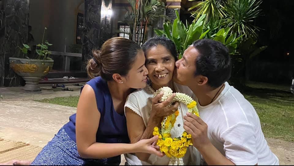 สูงสุดคืนสู่สามัญ จา พนม โพสต์อยู่บ้านเกิด สูงสุดคืนสู่สามัญ จา พนม โพสต์อยู่บ้านเกิด