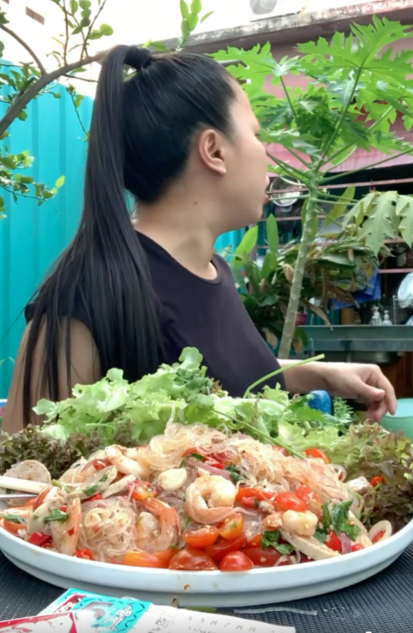 ไวรัลฮา “สาวเจ้ย” ซื้อหวยเฉียดมีเลขเบิ้ลทุกตัวยกเว้น 55 ยอดชมล้านวิว! ไวรัลฮา “สาวเจ้ย” ซื้อหวยเฉียดมีเลขเบิ้ลทุกตัวยกเว้น 55 ยอดชมล้านวิว!