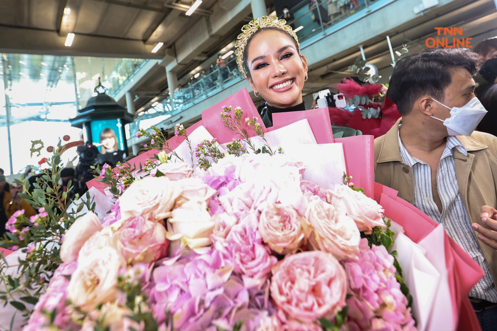 แอนนา เสือ ถึงไทย แฟนคลับแห่ต้อนรับแน่นสุวรรณภูมิ