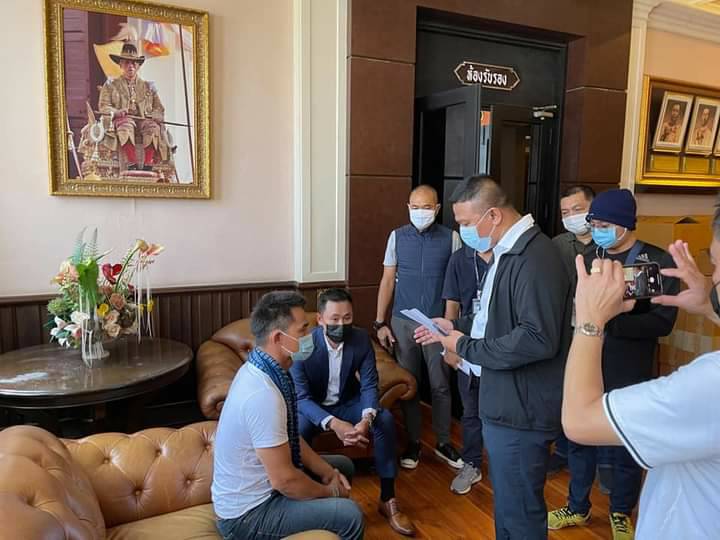 ด่วน! ทนายตั้ม พา ลุงพล เข้ามอบตัวกับตำรวจคดีน้องชมพู่