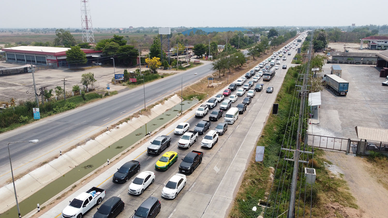 วันสงกรานต์ 2566 ตรวจสอบจราจรถนนมิตรภาพวันนี้ ล่าสุดรถติดสะสมยาวหลายกิโลเมตร