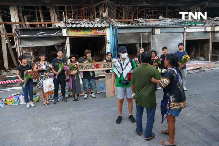ปะทะคมรมณ์เดือด ผู้ค้าสัตว์เลี้ยงจตุจักร - กลุ่มรณรงค์ค้านขายสัตว์เลี้ยง ปะทะคมรมณ์เดือด ผู้ค้าสัตว์เลี้ยงจตุจักร - กลุ่มรณรงค์ค้านขายสัตว์เลี้ยง