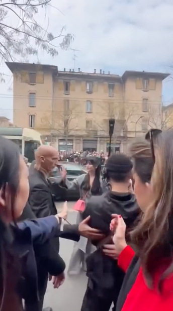 มิลานแตกแตน!! ‘ซงฮเยคโย-เบลล่า ราณี’ สวยแจ่มร่วมชมแฟชั่นโชว์แบรนด์ Fendi 