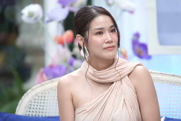 กบ พิมลรัตน์ เปิดใจเล่าเรื่องความรัก ในวันที่ต้องปาดน้ำตาสู้!