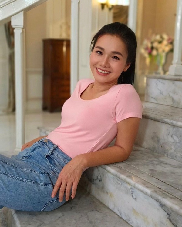 “ต่าย อรทัย” สุดงง ถูกหนุ่มลาวแอบอ้าง เป็นแฟนหนีเข้าไทย (มีคลิป)