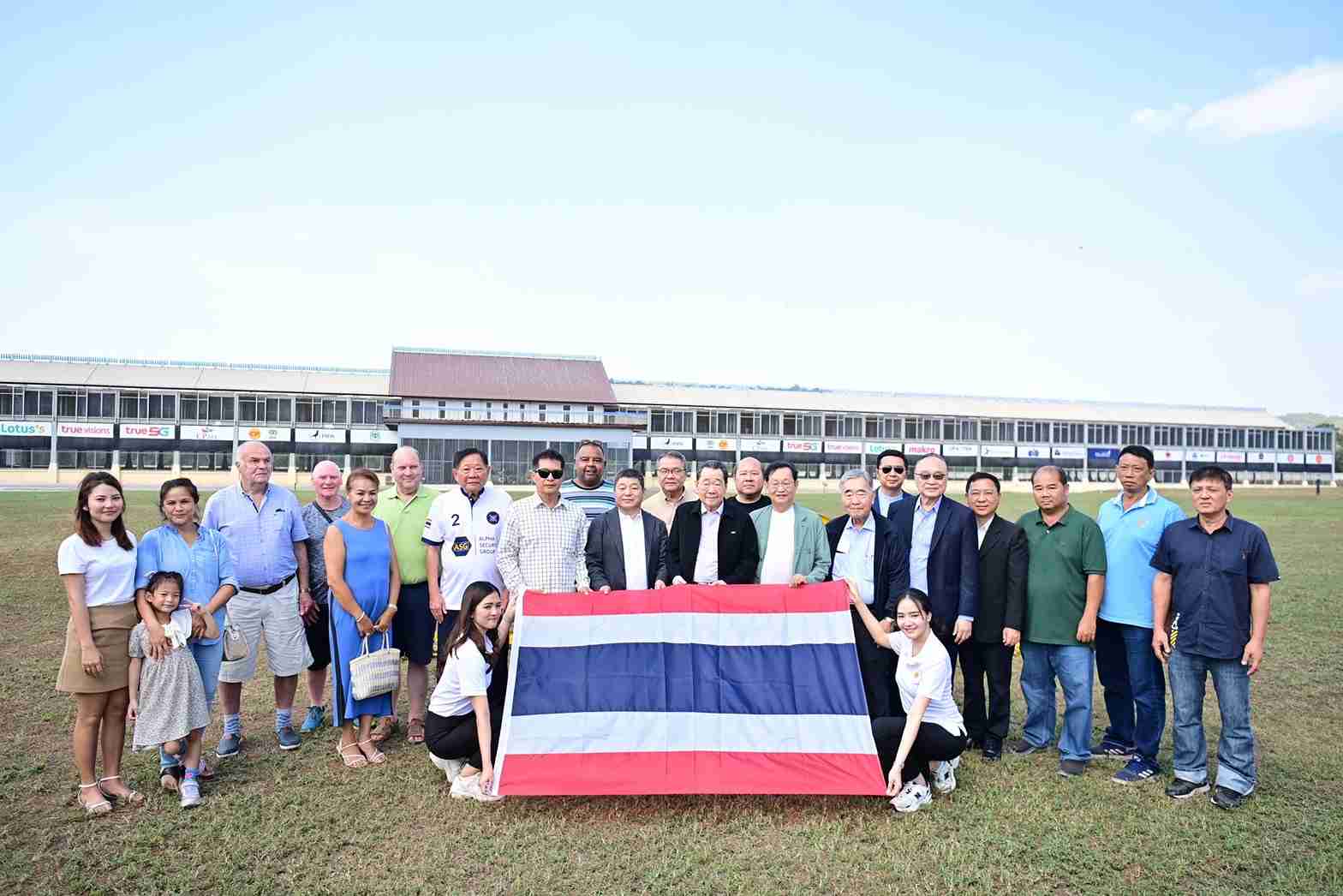 นกพิราบทีมไทยผงาดคว้าแชมป์การแข่งขัน “นกพิราบแข่งนานาชาติพัทยา ครั้งที่ 8”