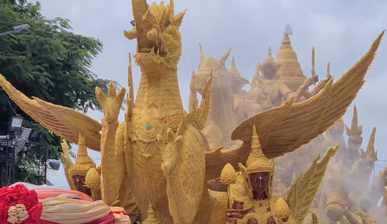 วันเข้าพรรษา 2565 เปิดภาพขบวนต้นเทียนพรรษาเมืองอุบลฯ สุดอลังการ 121 ปี วันเข้าพรรษา 2565 เปิดภาพขบวนต้นเทียนพรรษาเมืองอุบลฯ สุดอลังการ 121 ปี