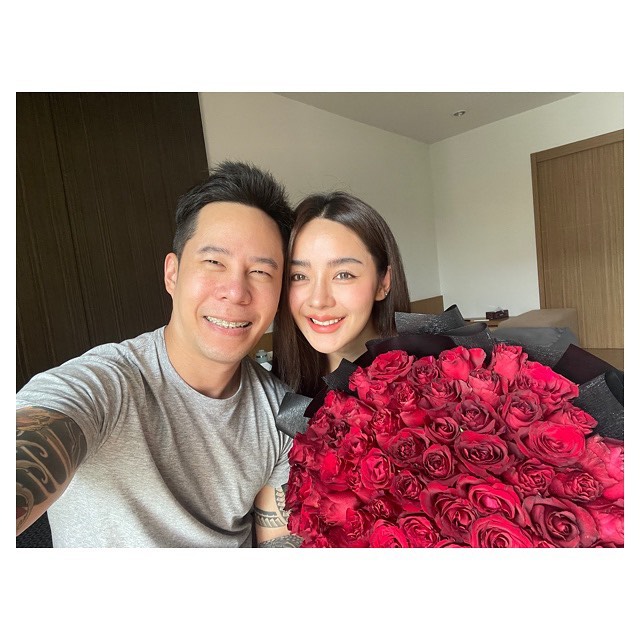  ปุยฝ้าย ณัฎฐพัชร์ โพสต์ภาพโชว์แหวนหมั้น ขอบคุณ บอย พิษณุ ผู้อยู่เบื้องหลังครั้งนี้