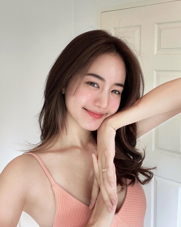 โบว์ เมลดา ชวนบริจาคขวดพลาสติกไปทำชุด PPE โบว์ เมลดา ชวนบริจาคขวดพลาสติกไปทำชุด PPE