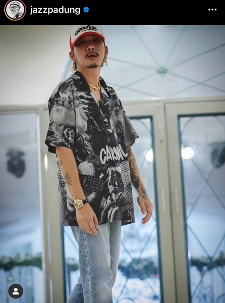 บอล เชิญยิ้ม และ แจ๊ส ชวนชื่น แฉวีรกรรมกันอย่างหมดเปลือก!! บอล เชิญยิ้ม และ แจ๊ส ชวนชื่น แฉวีรกรรมกันอย่างหมดเปลือก!!