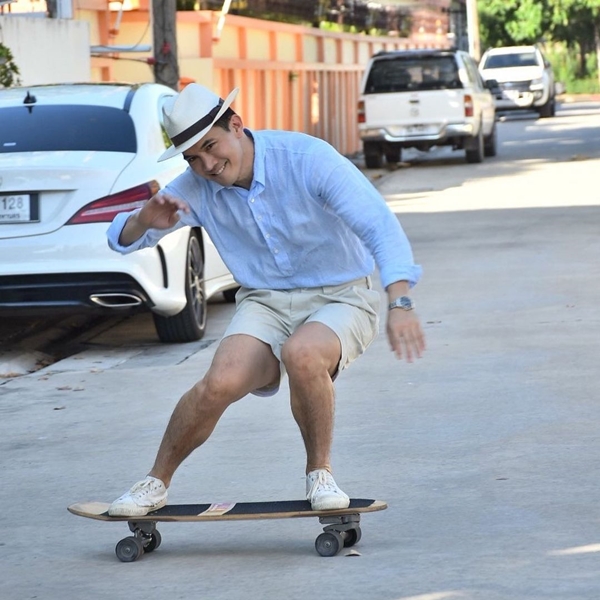 หน่อย บุษกร เผยสาเหตุ เคน ธีรเดช ต้องใช้ไม้เท้า ถือว่าฟาดเคราะห์ หน่อย บุษกร เผยสาเหตุ เคน ธีรเดช ต้องใช้ไม้เท้า ถือว่าฟาดเคราะห์