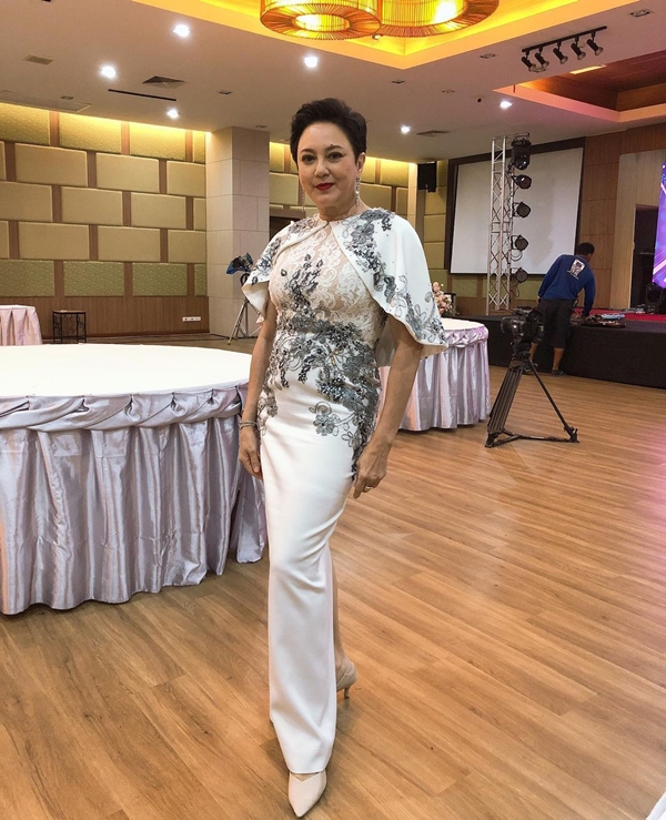 สุดภาคภูมิใจ ตุ๊ก ดวงตา ได้รับรางวัลเกียรติยศจากเวทีโทรทัศน์ทองคำ สุดภาคภูมิใจ ตุ๊ก ดวงตา ได้รับรางวัลเกียรติยศจากเวทีโทรทัศน์ทองคำ