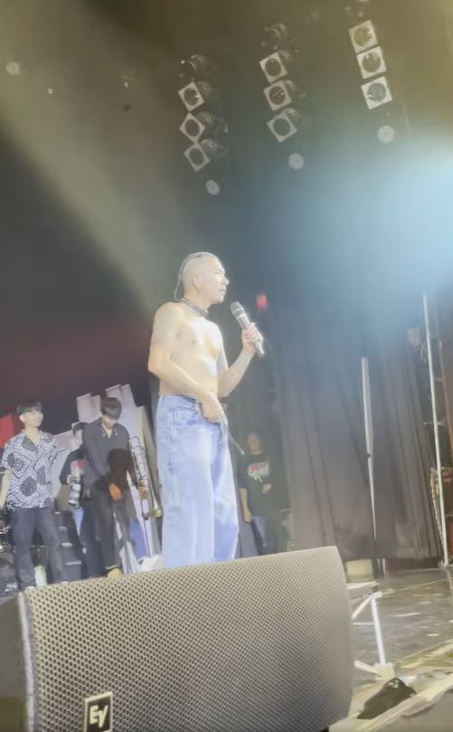 แจ๊ส ชวนชื่น โชว์คอนเสิร์ต ทำคนดูโฟกัสผิดจุด เพราะสิ่งนี้?? 