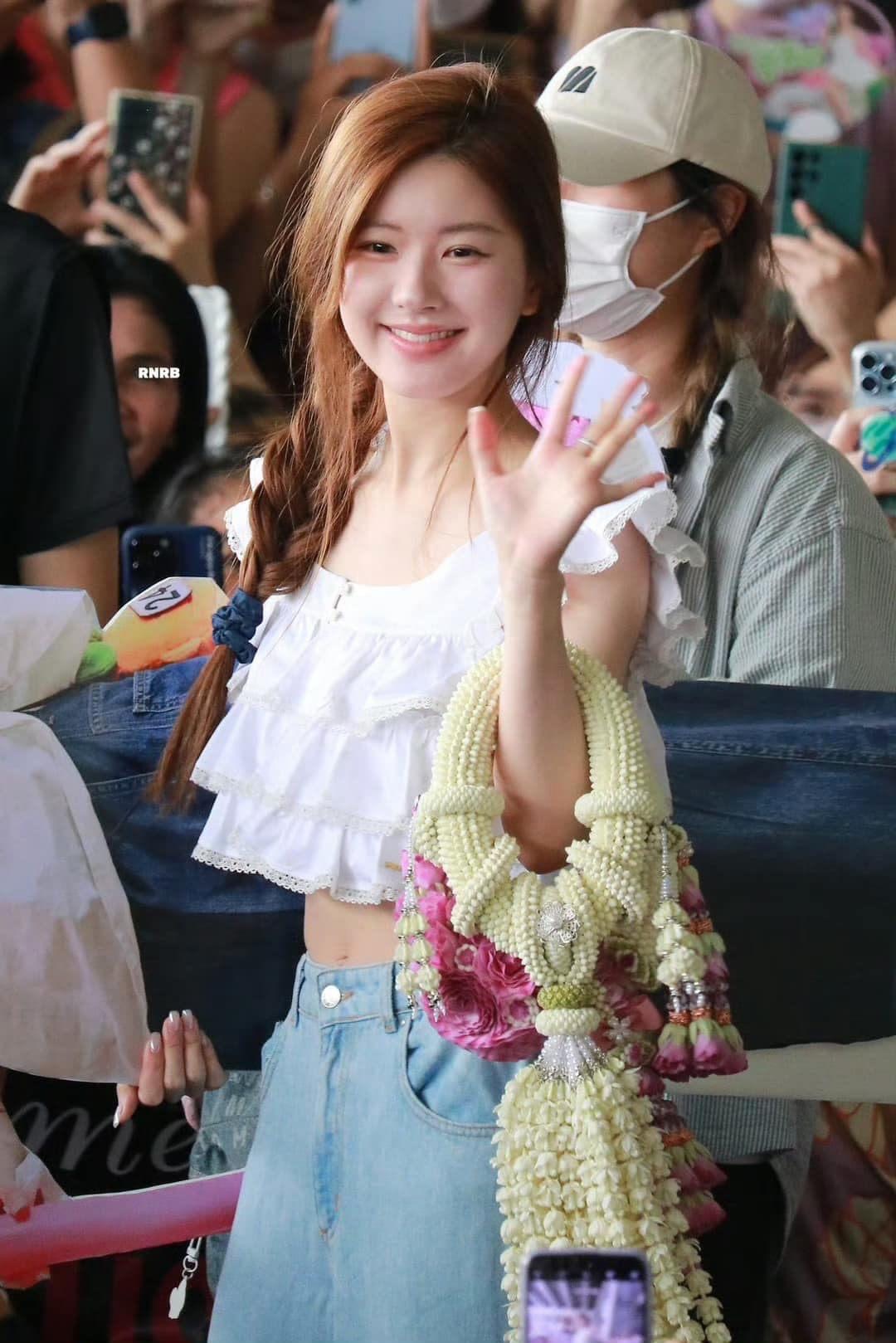 ต้อนรับคนสวย!! ‘จ้าวลู่ซือ’ ครองเทรนด์หลังลัดฟ้าถึงไทย พร้อมทำกิจกรรม 27 ก.ย.นี้