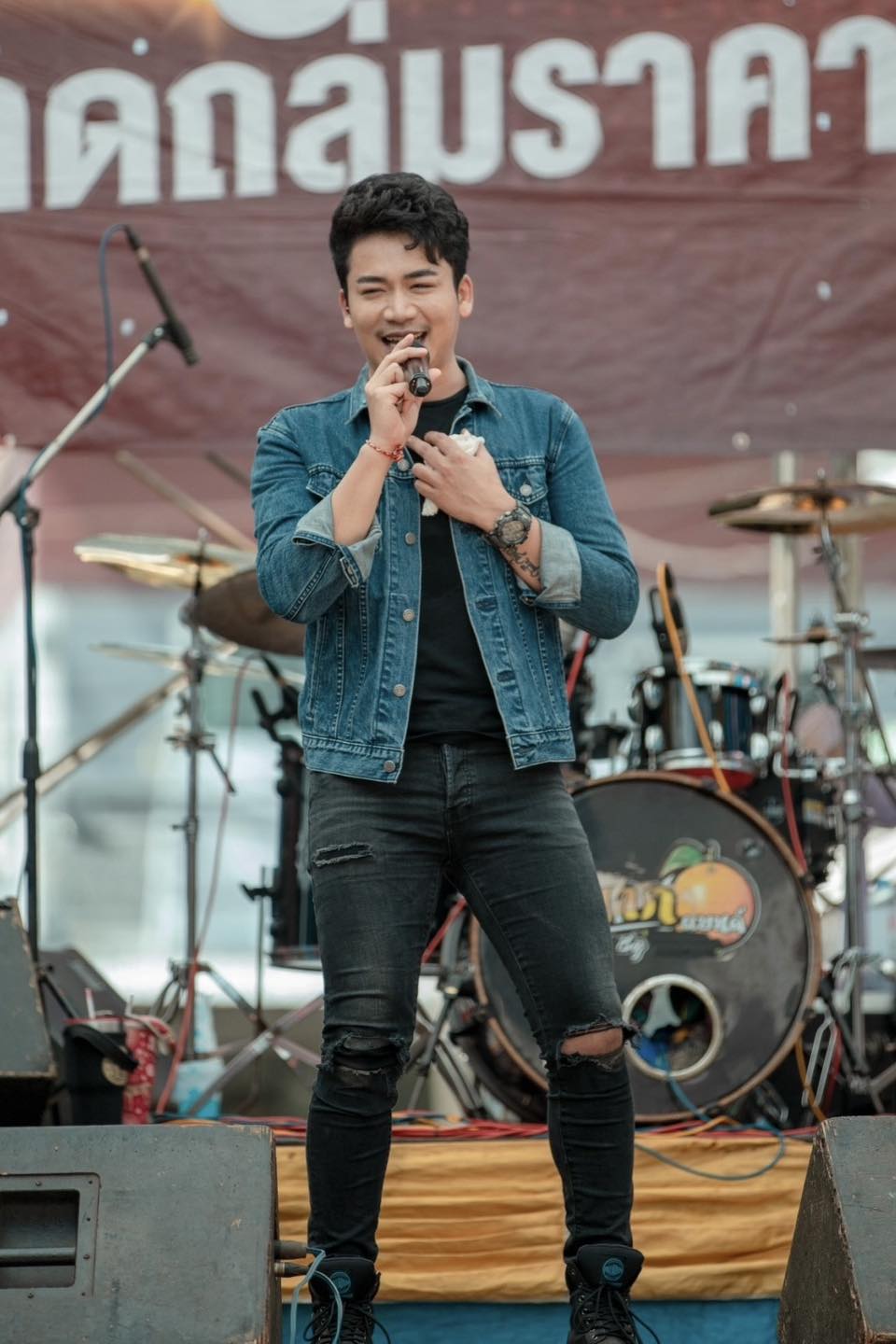 เบียร์ พร้อมพงษ์ ยิ้มร่า ภรรยาเซอร์ไพรส์วันเกิดวัย 30 ปี