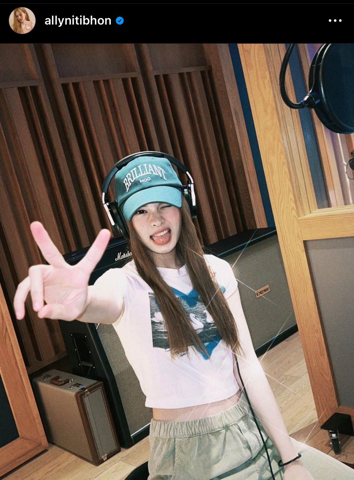 แอลลี่ อชิรญา สอบใบขับขี่ผ่านแล้ว ด้านคุณพ่อปลื้มมาก