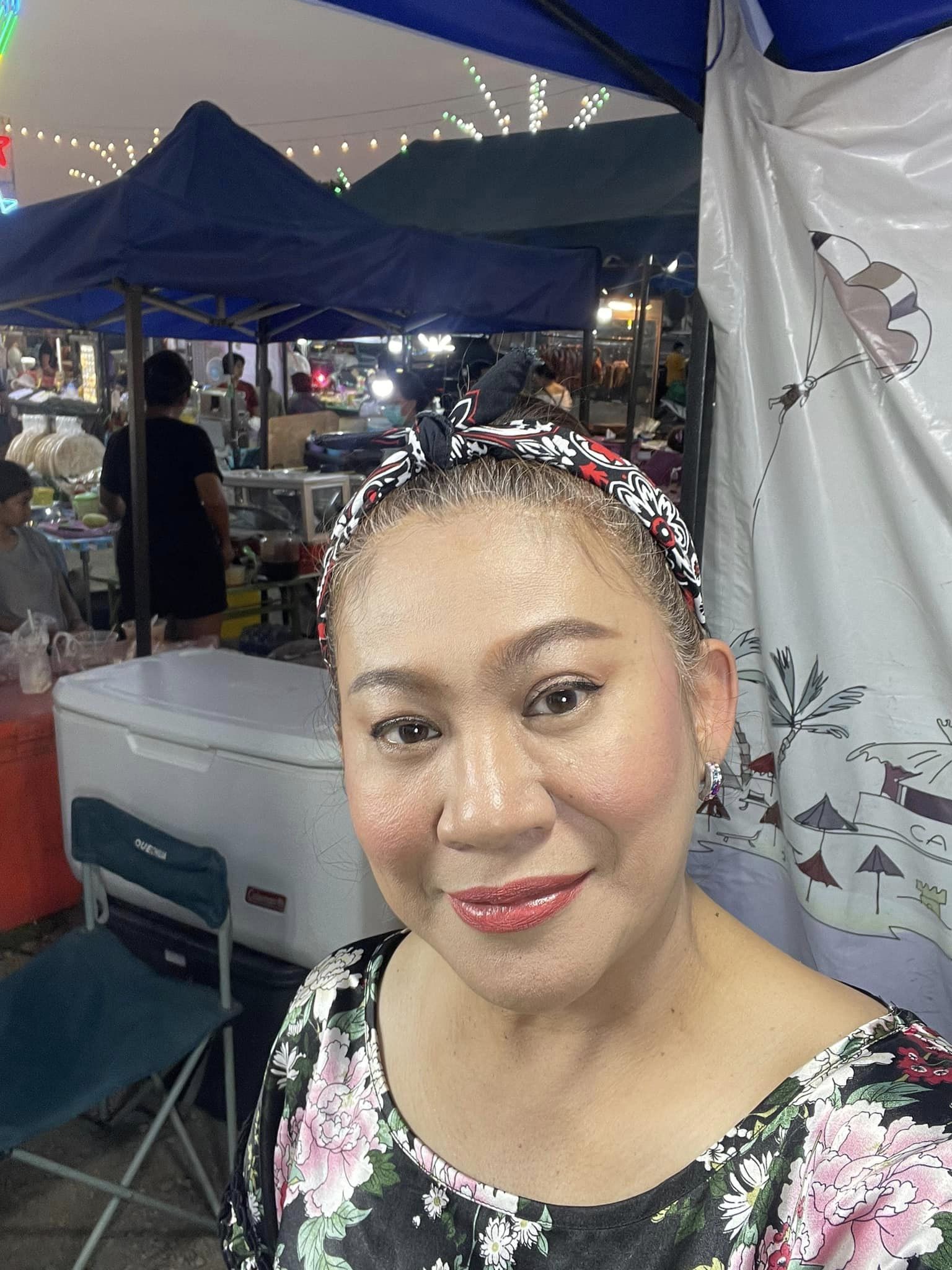 จอย ชวนชื่น แจงสาเหตุผันตัวจากตลกชื่อดังมาเป็นแม่ค้างานวัด 