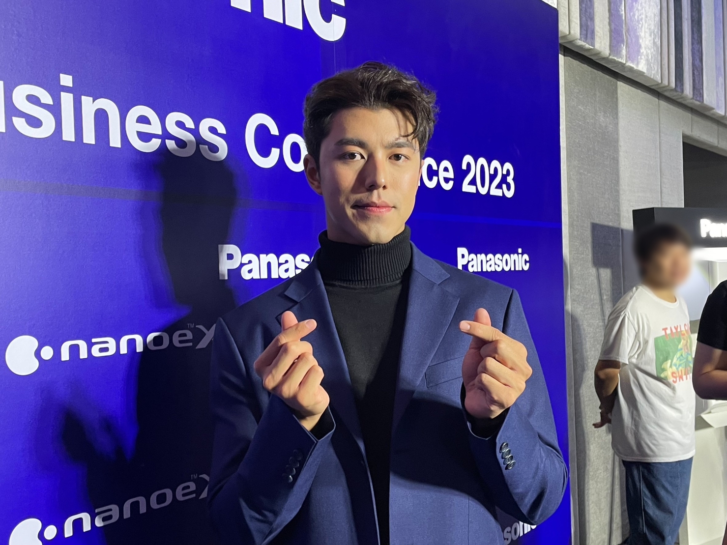 นาย ณภัทร เขินวาเลนไทน์แรกคู่ ใบเฟิร์น รับ รู้สึกพิเศษ รอขยับสถานะเรียกแฟน!