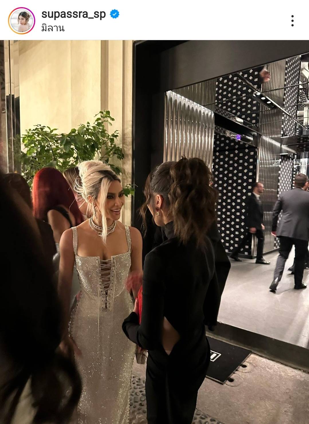 เก้า สุภัสสรา กระทบไหล่ คิม คาร์เดเชียน หลังบินลัดฟ้าไปร่วมชมแฟชั่นโชว์แบรนด์ดัง Dolce & Gabbana เก้า สุภัสสรา กระทบไหล่ คิม คาร์เดเชียน หลังบินลัดฟ้าไปร่วมชมแฟชั่นโชว์แบรนด์ดัง Dolce & Gabbana