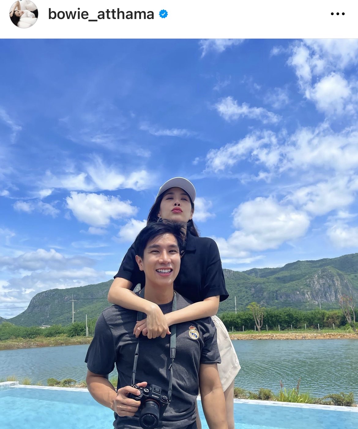 สุดแหวกแนว!! “โบวี่ อัฐมา” ควงว่าที่เจ้าบ่าว ปาร์ตี้สละโสด เข้าคอร์สปฏิบัติธรรม สุดแหวกแนว!! “โบวี่ อัฐมา” ควงว่าที่เจ้าบ่าว ปาร์ตี้สละโสด เข้าคอร์สปฏิบัติธรรม