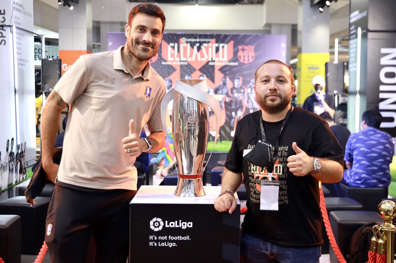 'ตูเญซ' แชร์ประสบการณ์ฟุตบอลสเปนโหมโรงก่อนระเบิดศึก 'เอล กลาซิโก้' ยกแรก2022-23 'ตูเญซ' แชร์ประสบการณ์ฟุตบอลสเปนโหมโรงก่อนระเบิดศึก 'เอล กลาซิโก้' ยกแรก2022-23