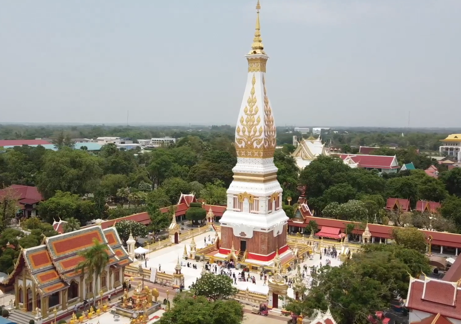 วันอาสาฬหบูชา 2566 ไหว้ “พระธาตุพนม” กราบพระอุรังคธาตุ ไม่ต้องไปถึงอินเดีย!