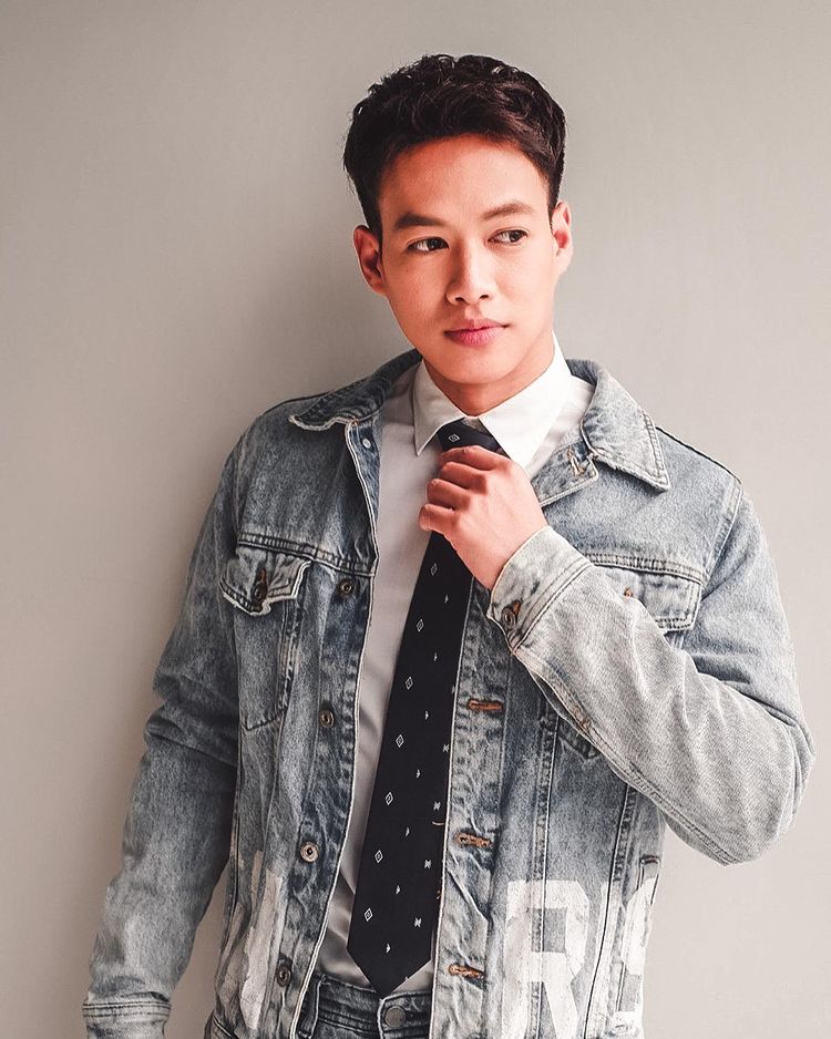 ปอ อรรณพ เซ็ง โดน SMS และสายเรียกเข้า จากเว็บพนัน ก่อกวน  (มีคลิป)