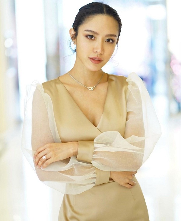 น้ำชา ชีรณัฐ แพลน มีลูกก่อนอายุ35 (มีคลิป) น้ำชา ชีรณัฐ แพลน มีลูกก่อนอายุ35 (มีคลิป)