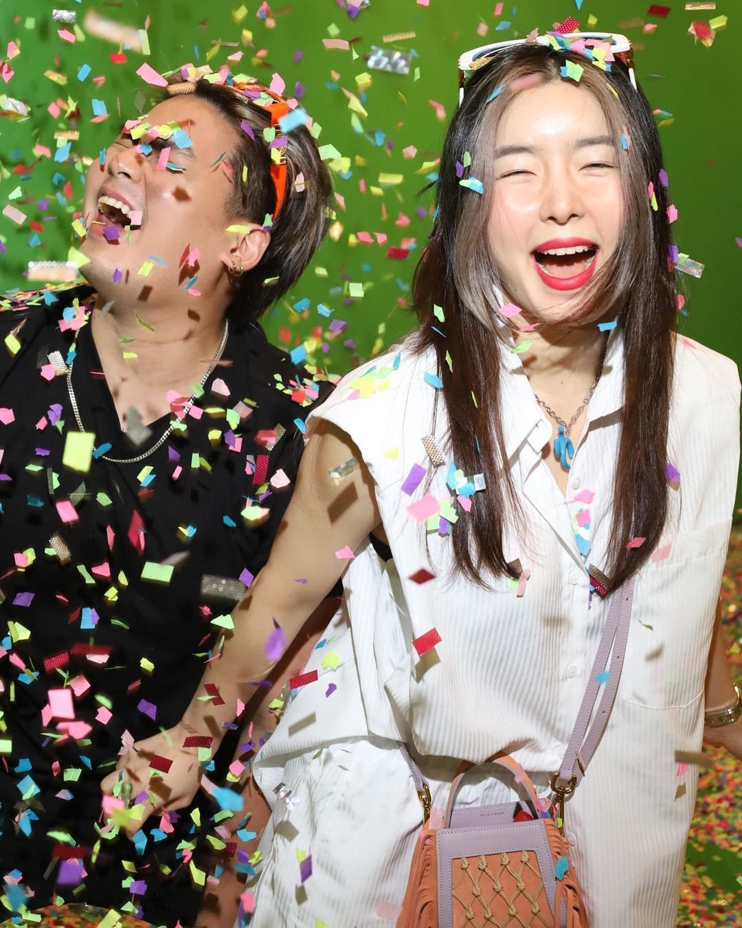 ฮั่น-จียอน รีวิวความหวานจนแฟนคลับ ลั่น! เหม็นความรัก ฮั่น-จียอน รีวิวความหวานจนแฟนคลับ ลั่น! เหม็นความรัก