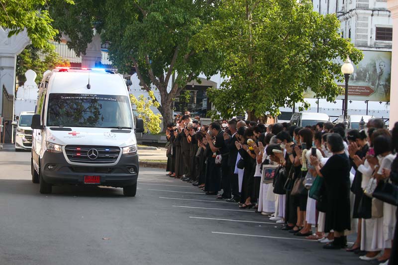 เปิดภาพบรรยากาศเคลื่อนสรีระ สมเด็จพระวันรัต วัดบวรนิเวศราชวรวิหาร