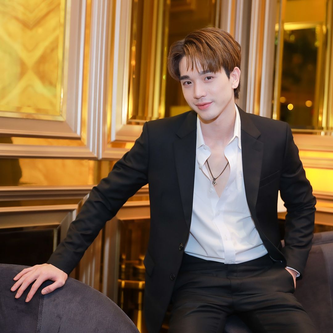 ชาวเน็ตถาม ตงตง กฤษกร เปิดตัวรักใหม่? หลังมีภาพดินเนอร์กับสาวสวย