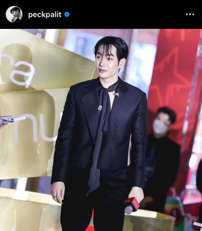 เป๊ก ผลิตโชค ร่วมบุญกับแฟนคลับบริจาคข้าวกล้องหอม ให้มูลนิธิองค์กรทำดี