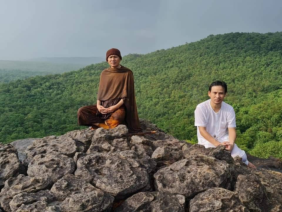 ความสุขวัย 41 ปี ไผ่ พงศธร เคลียร์งานไปปฏิบัติธรรมในวันเกิด