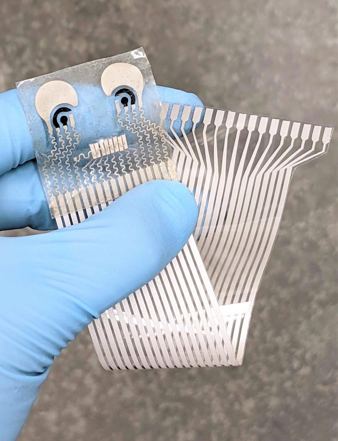 ตรวจเลือดโดยไม่ต้องเจาะ ด้วยแผ่นตรวจสุขภาพ ตรวจเลือดโดยไม่ต้องเจาะ ด้วยแผ่นตรวจสุขภาพ