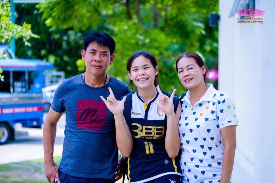 ล้วงลับเส้นทางลูกยาง-เรื่องส่วนตัว 'ออย รุจิราภรณ์' บอลเร็วสาวสวยจากลำพูน