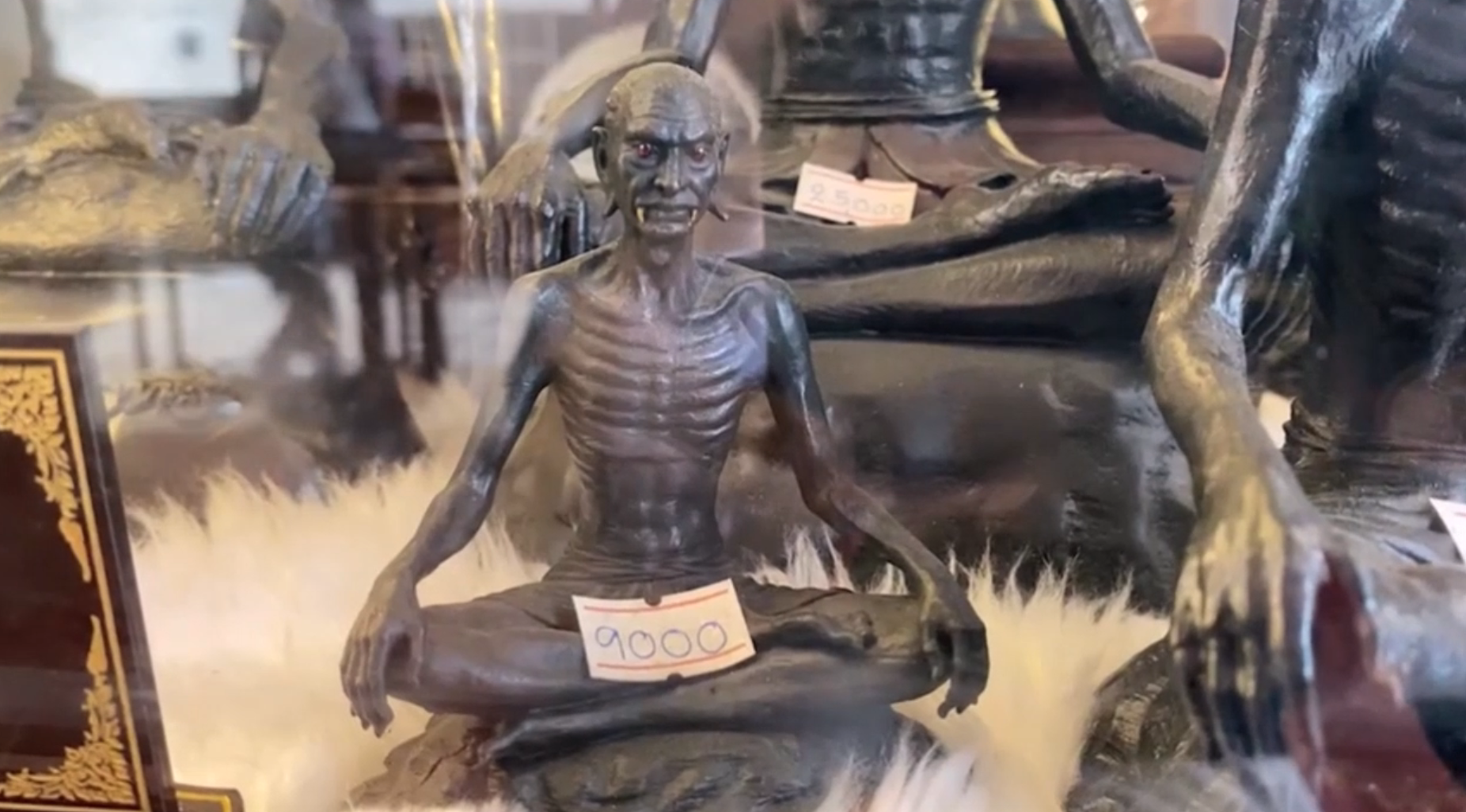 “ครูกายแก้ว” เปิดราคาวัตถุมงคลเช่าบูชาเริ่มต้นเท่าไร? “ครูกายแก้ว” เปิดราคาวัตถุมงคลเช่าบูชาเริ่มต้นเท่าไร?